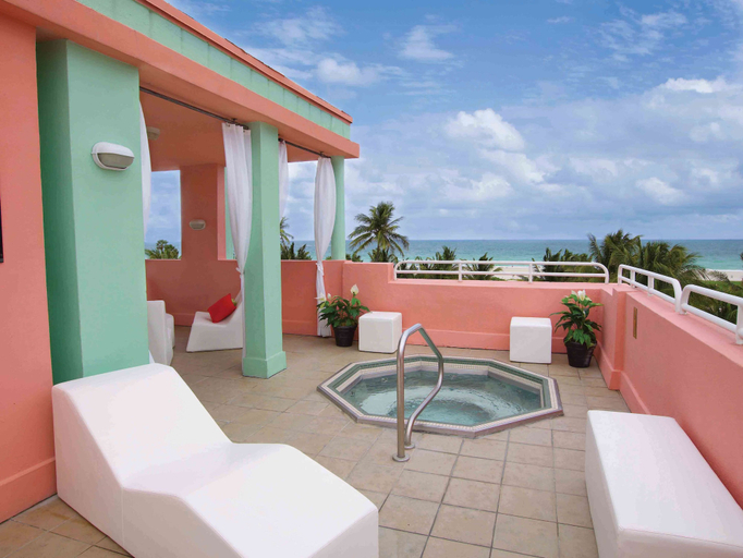 Public Area 5, Hilton Vacation Club Crescent on South Beach Miami, Miami-Dade