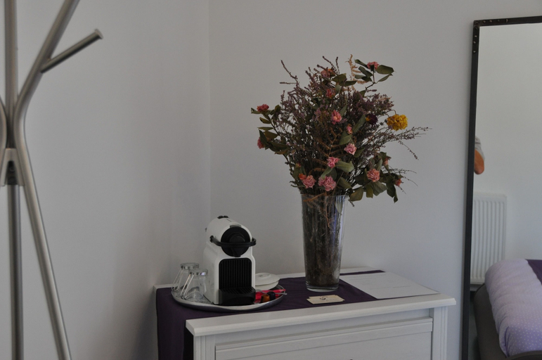 Bedroom 4, Clos San Gianni, Gironde