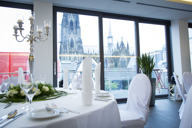 Food & Drinks 5, Eden Früh am Dom, Köln