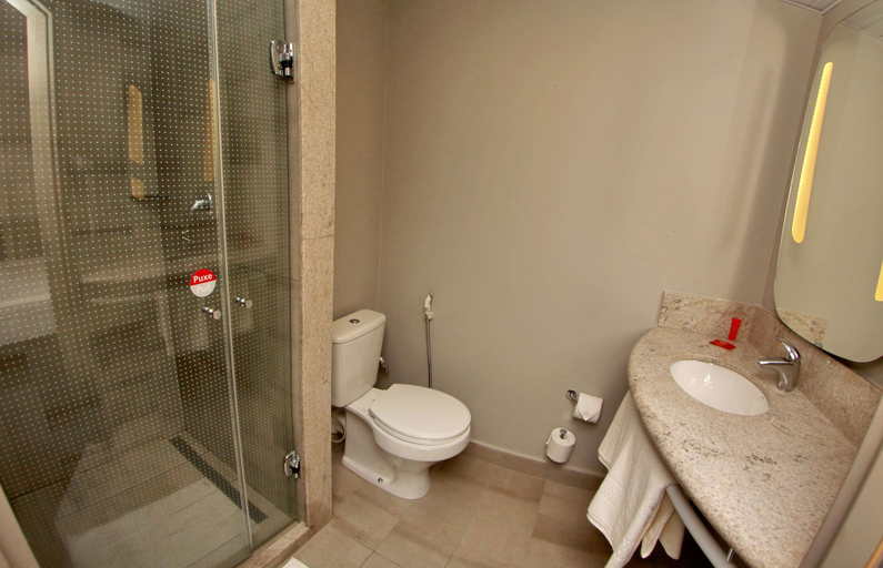Bathroom 4, ibis Natal, Natal