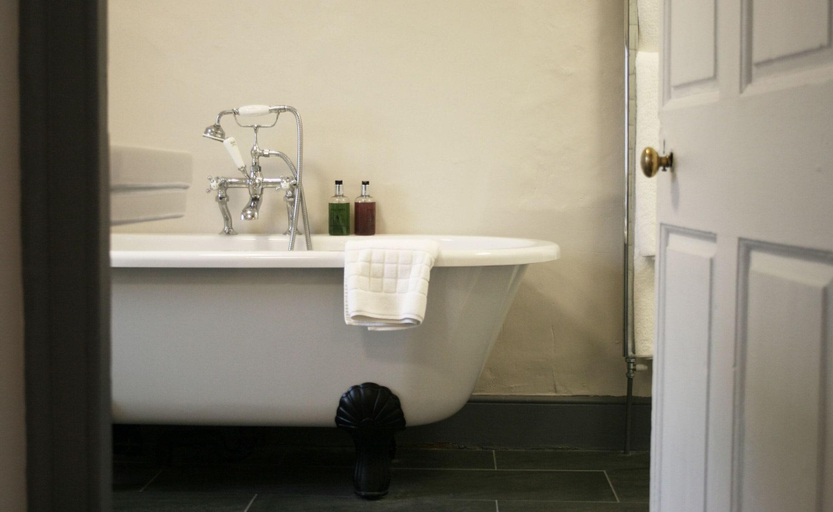 Bathroom 4, The Cross at Croscombe, Somerset