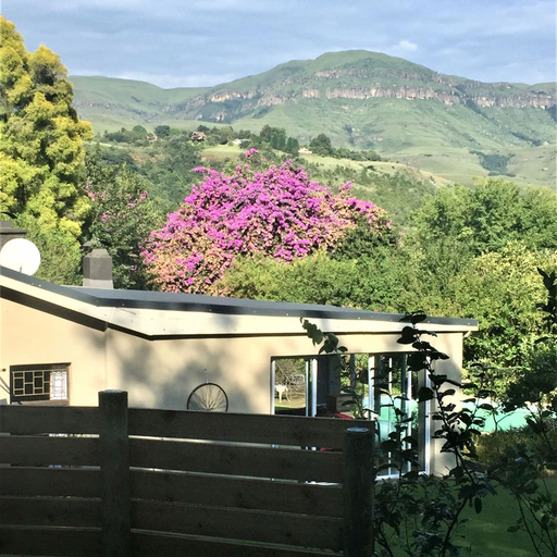 Exterior & Views 3, Cathkin Cottage B&B, Uthukela