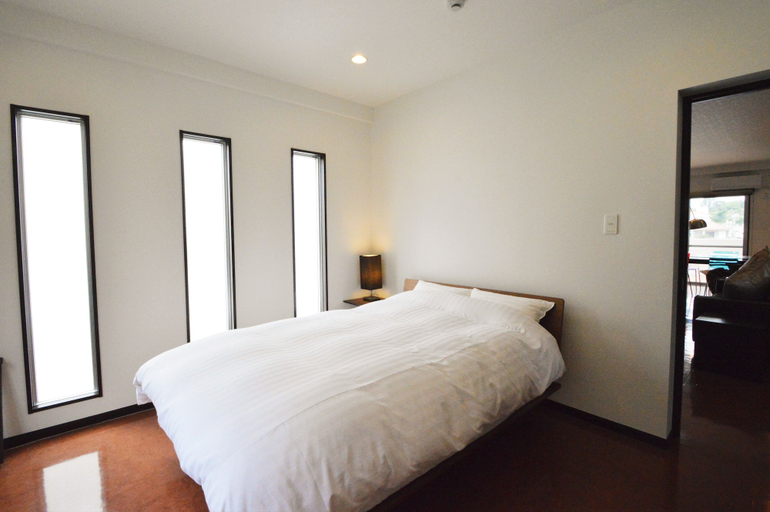 Bedroom 3, The White Reef, Uruma