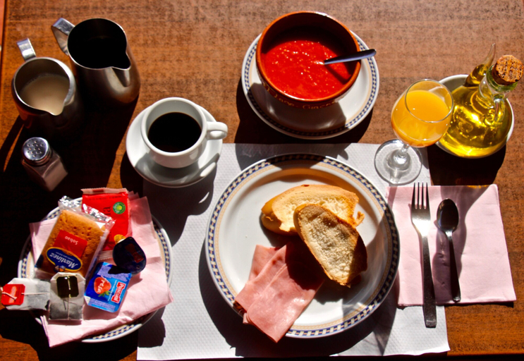 Food & Drinks 5, Hostel Layos, Toledo, Toledo