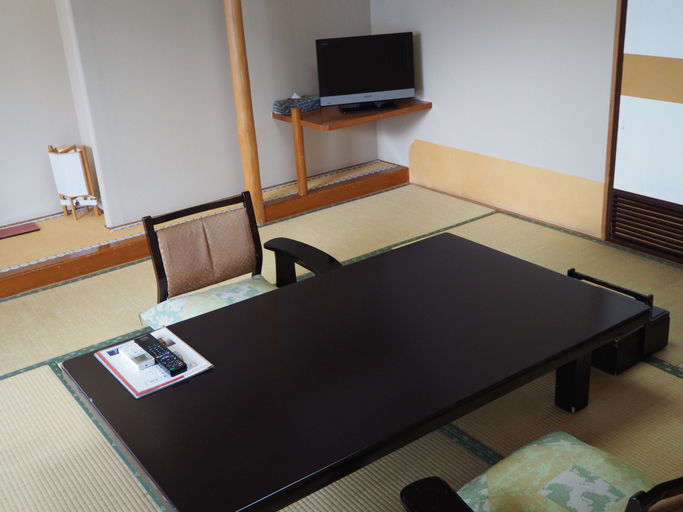Others 5, Osakaya, Kusatsu