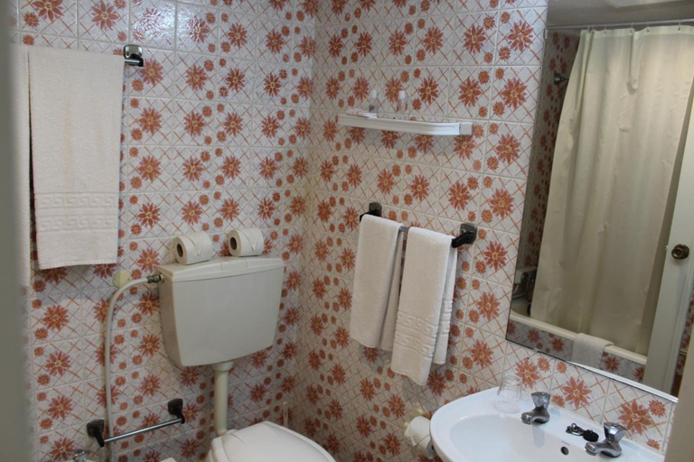 Bathroom, Cheerfulway Minichoro, Albufeira