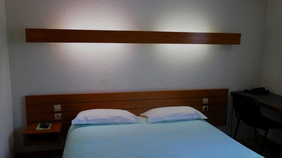 Bedroom 3, Appart'Hôtel Le Tulipier, Aveyron
