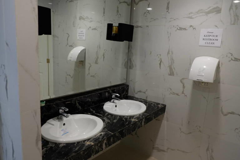 Bathroom 5, Dreamwave Hotel Ilagan, Ilagan