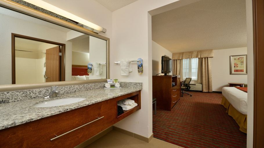 Bathroom 3, Holiday Inn Express BOSTON-MILFORD by IHG, Worcester