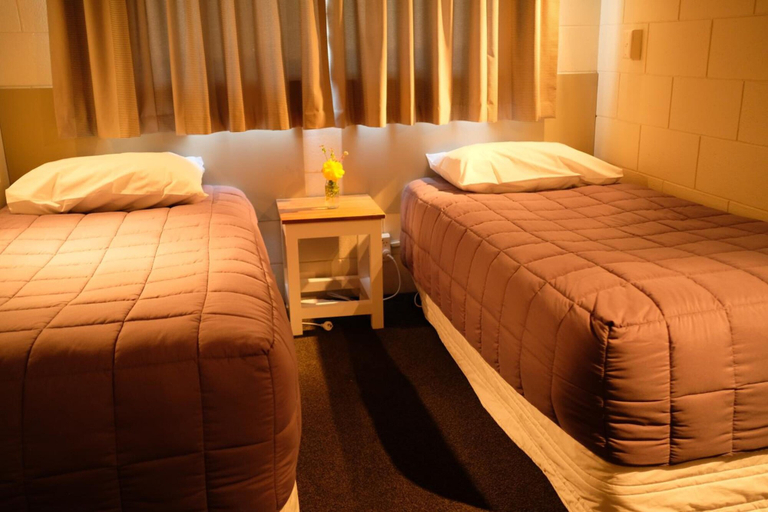 Bedroom 4, Montana Lodge Motel, Marlborough