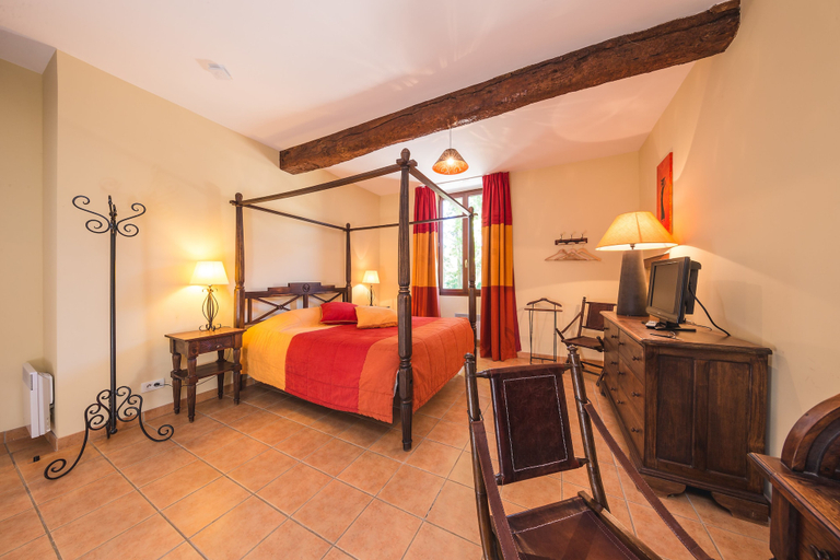 Bedroom 4, Le Relais du Grand Logis Cadarache ITER, Vaucluse