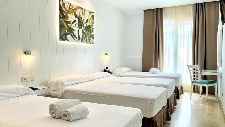 Bedroom 5, Oasis Cordoba Hotel, Córdoba