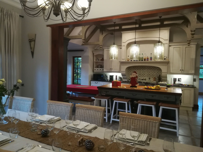 Food & Drinks 5, Ikamu's lodge, Ekurhuleni