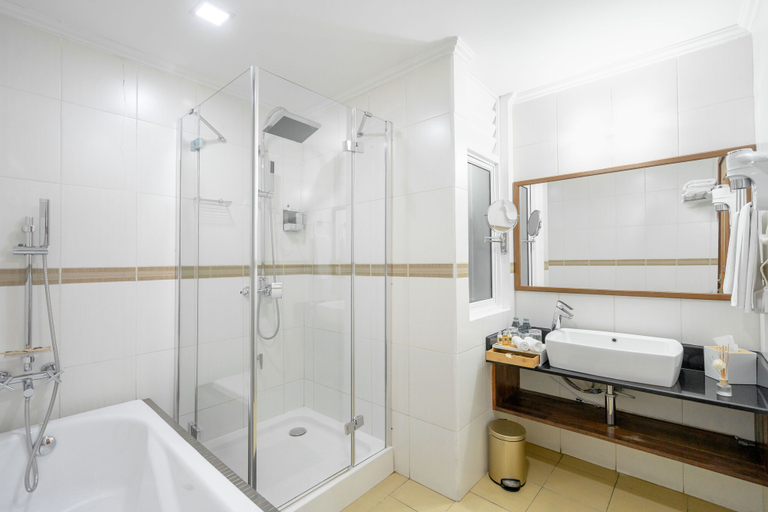 Bathroom 3, Noomoo Hulhumale, Malé