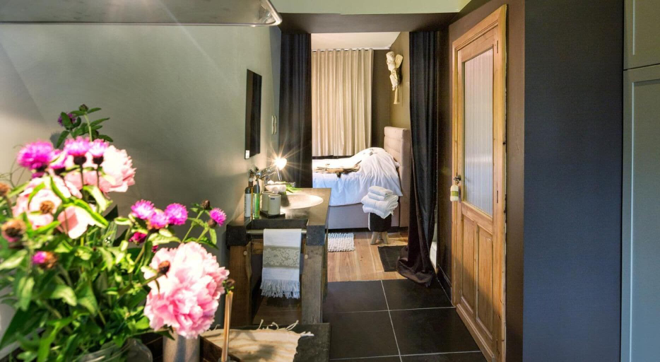 Bedroom 5, 't Aards Paradijs, Oost-Vlaanderen