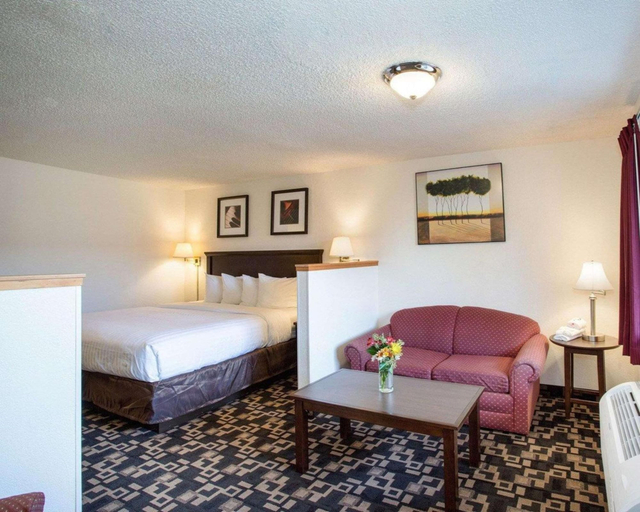 Bedroom 4, MorningGlory Inn & Suites, Whatcom