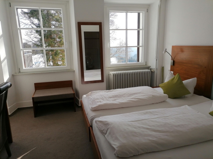 Bedroom 3, Gasthof Kreuz am Escheck, Schwarzwald-Baar-Kreis