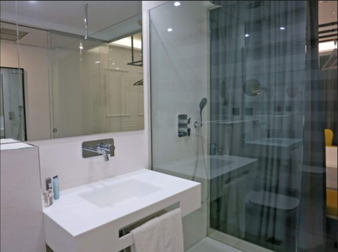 Bathroom, Hotel Colón Plaza, Valladolid