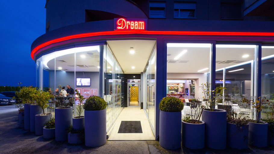 Exterior & Views 2, Dream Hotel, Velika Gorica