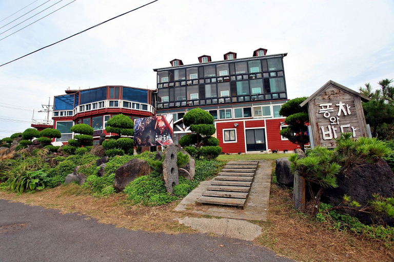 Exterior & Views 1, Windmill & Sea Pension, Jeju