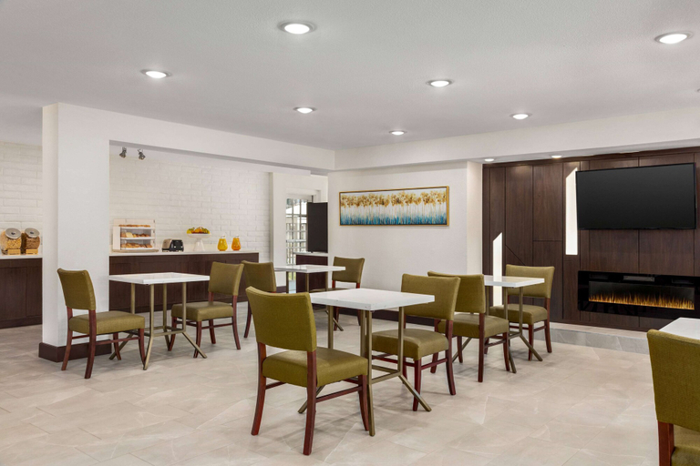 Food & Drinks 5, La Quinta Inn by Wyndham Temple, Bell