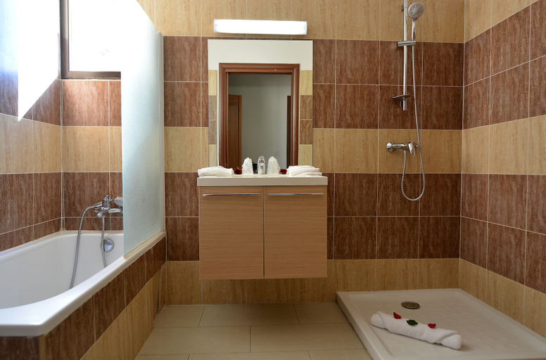Bathroom 5, Résidence Les Calanques, Corse-du-Sud