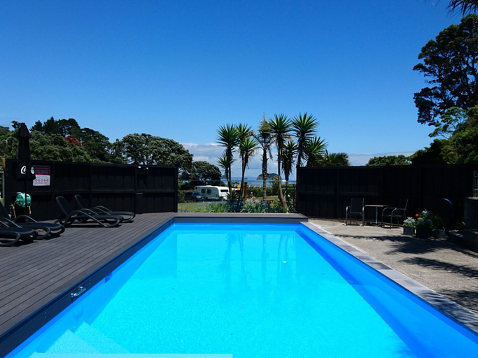 Sport & Beauty 5, Anglers Lodge, Thames-Coromandel