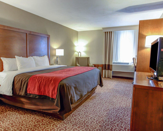 Bedroom 2, Comfort Inn, Bangor North ME, Penobscot