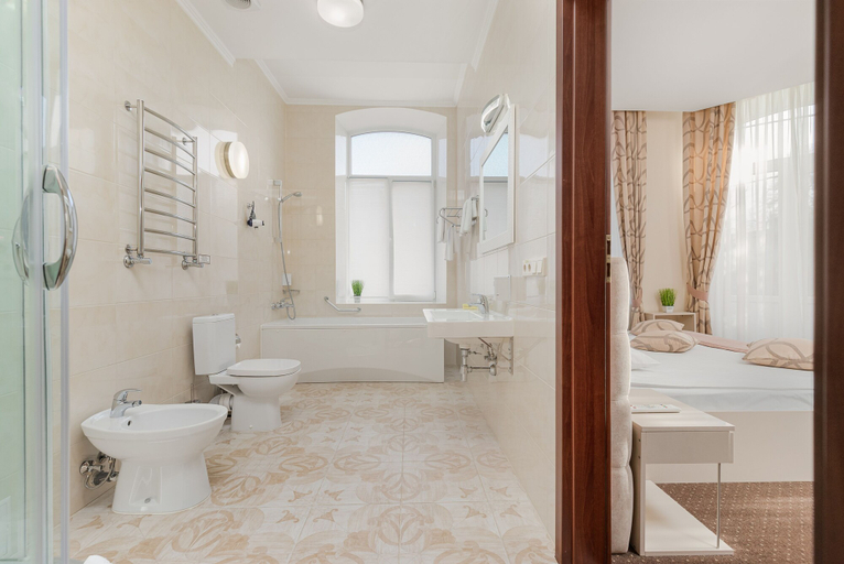 Bathroom 3, Hotel 52, Odes'ka
