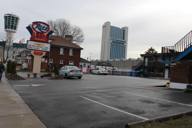 Exterior & Views 2, Ritz Inn Niagara, Niagara