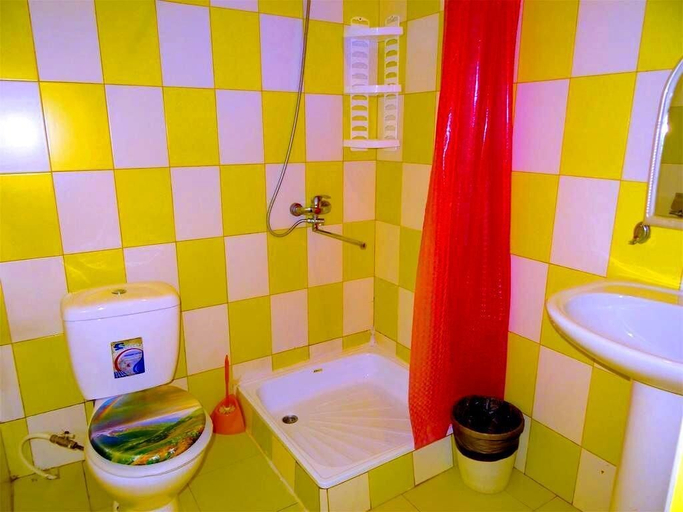 Bathroom 3, Nostalgia Hostel, Sochi gorsovet