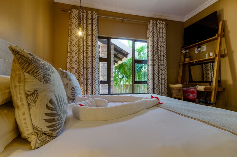Bedroom 3, St Lucia Livingston Lodge, Umkhanyakude