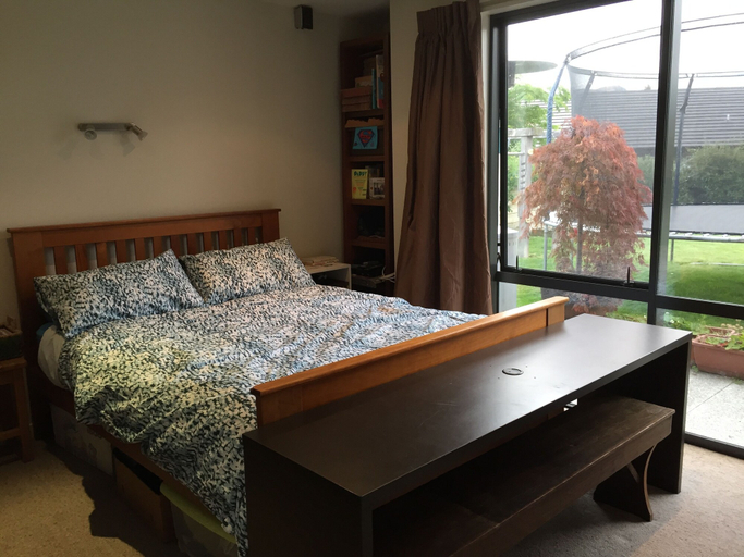 Bedroom, Quail Rise - Home with spectacular views, Queenstown-Lakes