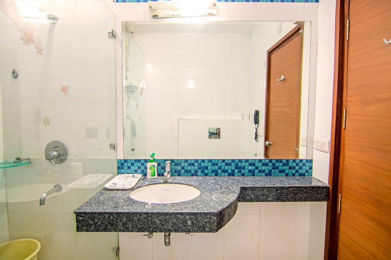 Bathroom 4, Asian Suites, Gurgaon