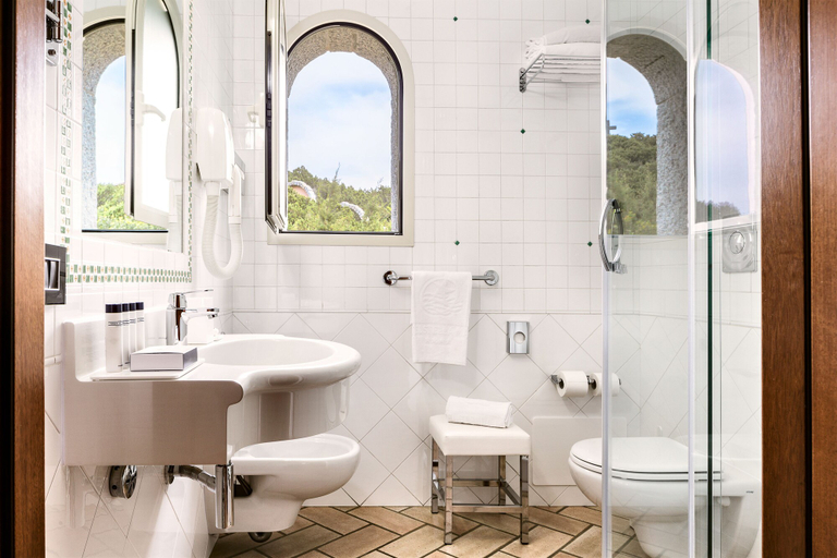 Bathroom 3, Hotel Stella Maris, Cagliari