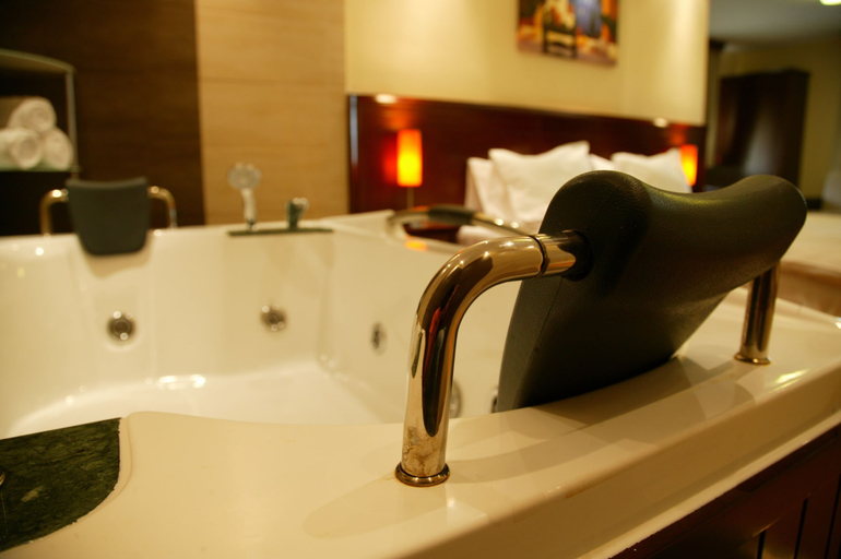 Bathroom 4, Hotel Contact, Belgrade