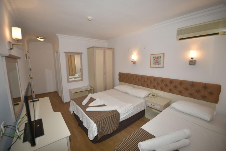 Bedroom 2, Almena City Hotel, Marmaris