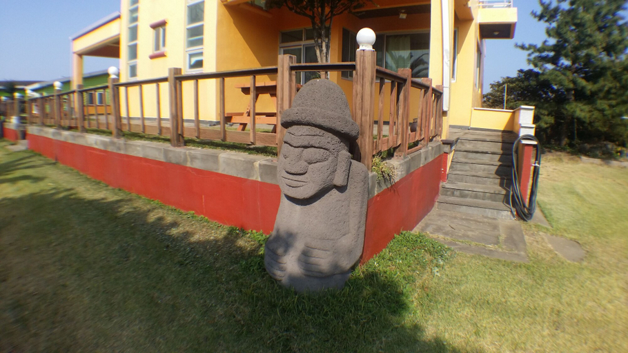 Exterior & Views 2, Jun House - Hostel, Jeju