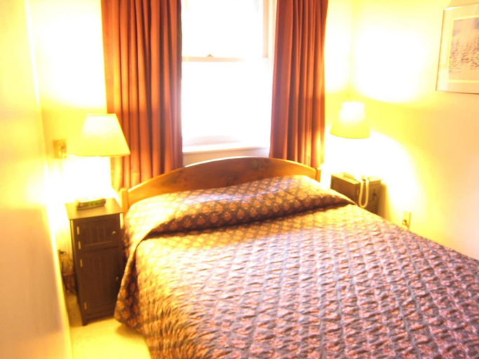 Bedroom 30