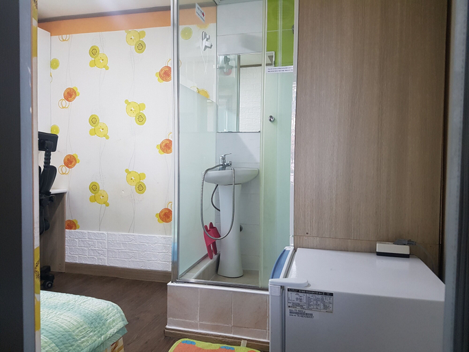 Bathroom 2, Herb Livingtel, Seodaemun