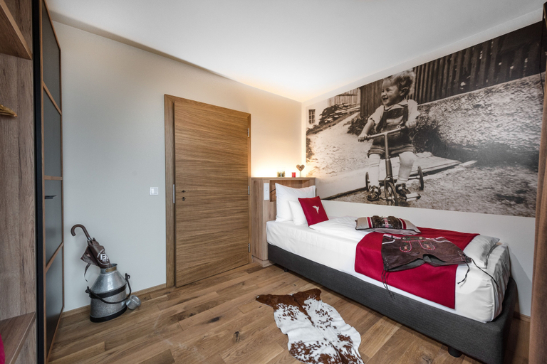 Bedroom 2, Hotel dasMEI, Innsbruck Land