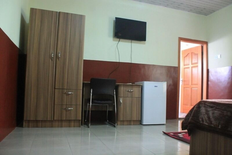 Others 5, Adinkra City Hotel, Awutu Efutu Senya