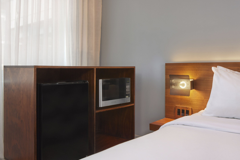 Bedroom 5, Truss Hotel Times Square, New York