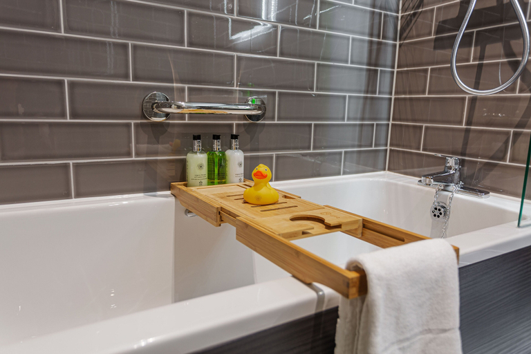 Bathroom 3, The George Hotel, Dorchester-on-Thames, Oxfordshire