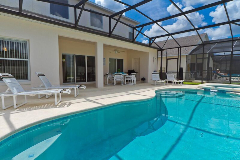 Sport & Beauty, American Homes Rental, Polk