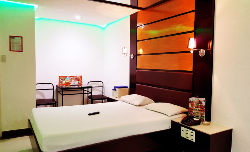 Bedroom 3, Halina Drive Inn Hotel - Pasay, Pasay City
