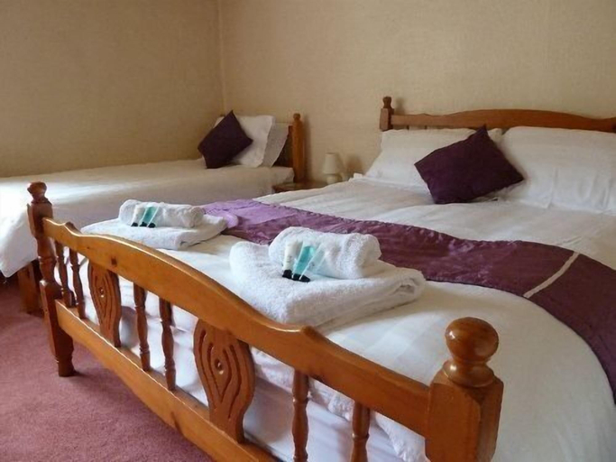 Bedroom 2, Elephant & Castle, Kirklees