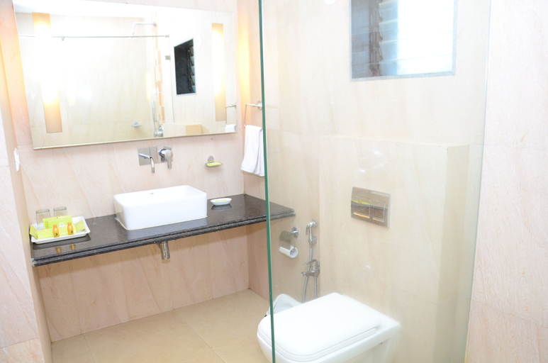 Bathroom 5, Upper Deck Resort - Highest Peak, Lonavala, Pune