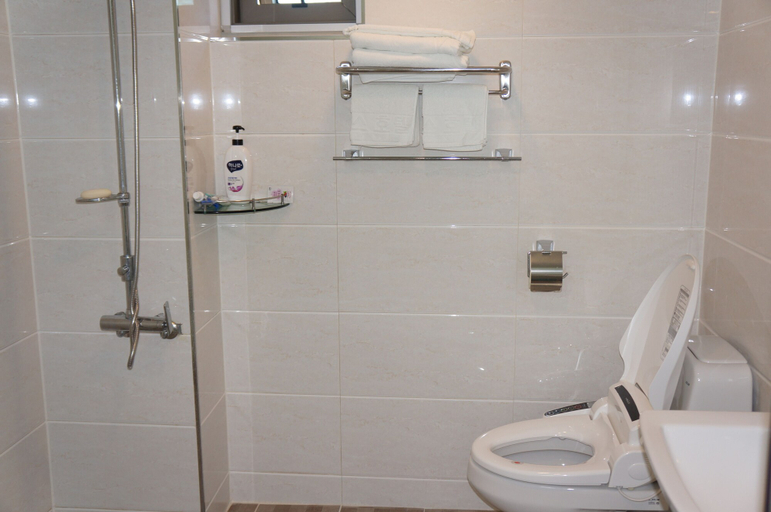 Bathroom 4, Novaluz Tourist Hotel, Yeongdeungpo