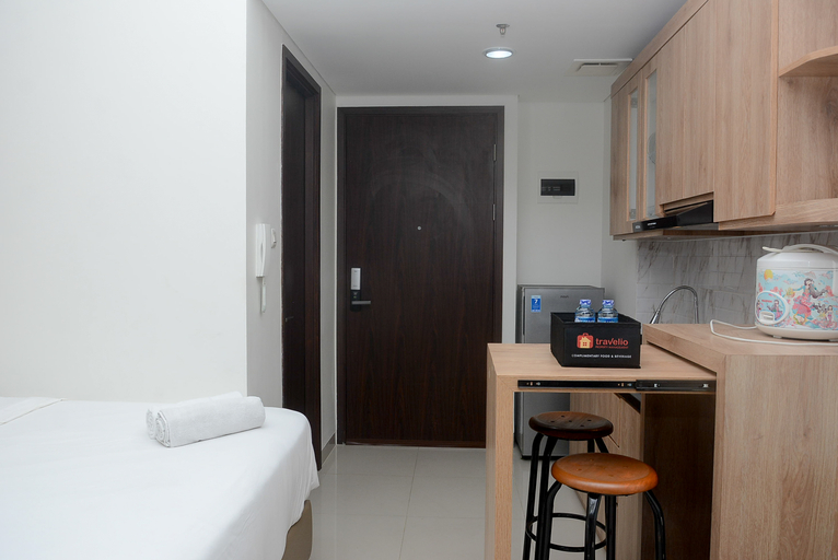 Others 2, Neat Studio at LRT City Bekasi Apartment By Travelio, Bekasi